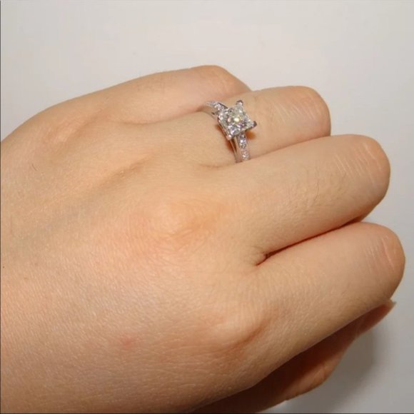 925 Sterling Silver Princess Square Simulator Diamond Ring Wedding Engagement - Picture 5 of 5